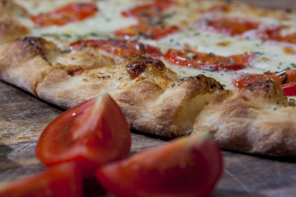 la dieta della pizza dello chef cozzolino diventa un libro