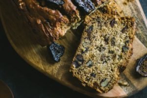 Ricette per dieta in menopausa: il plum cake per colazione