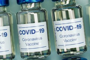 Vaccini Covid, efficacia legata al peso corporeo