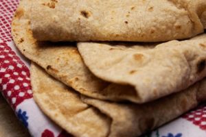 Tortillas di avena, solo 2 ingredienti. Ricetta senza glutine
