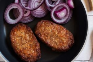 Cotolette non fritte senza carne: 160 calorie a porzione