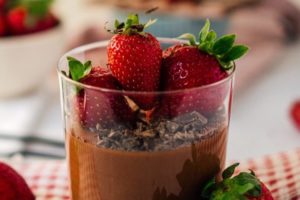 Mousse di yogurt al cacao: 150 calorie a porzione