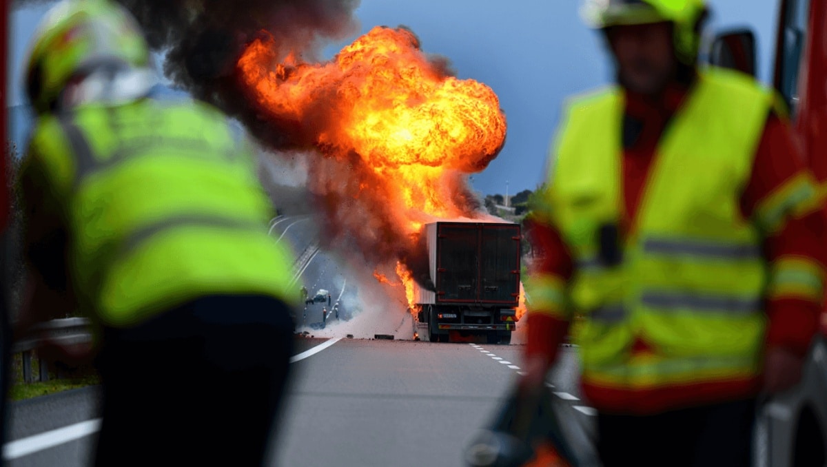 A1 bloccata da esplosione di tir carico di GPL: tratto Caianello-Capua chiuso