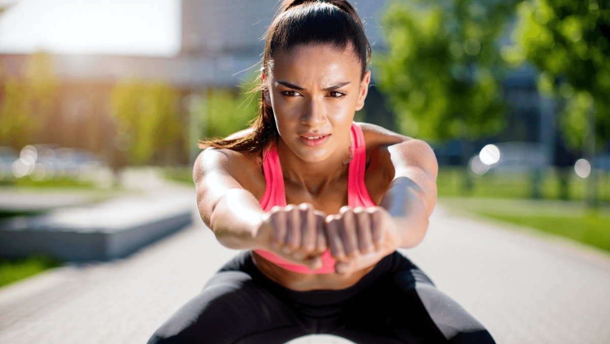Vita sottile, gambe e glutei sodi con i giusti esercizi: ecco come tonificare e snellire