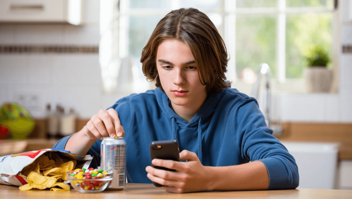 Quando TikTok «dice» ai ragazzi che cosa mangiare
