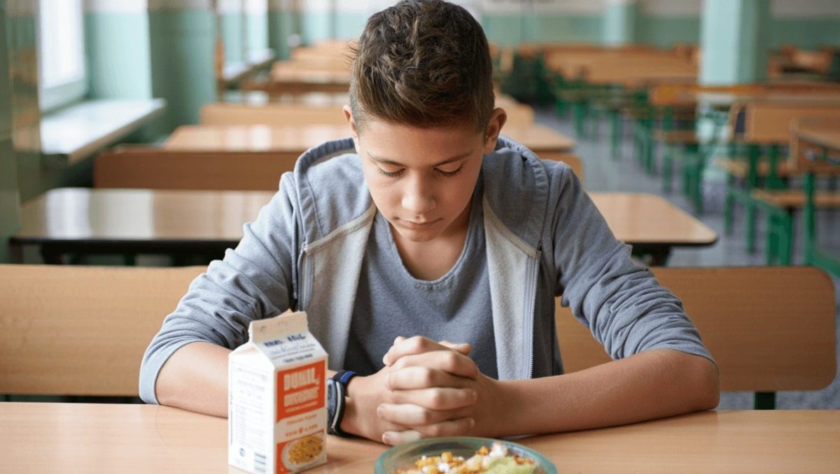 Disturbi alimentari: ecco come intercettare i primi segnali e parlare a chi ne soffre