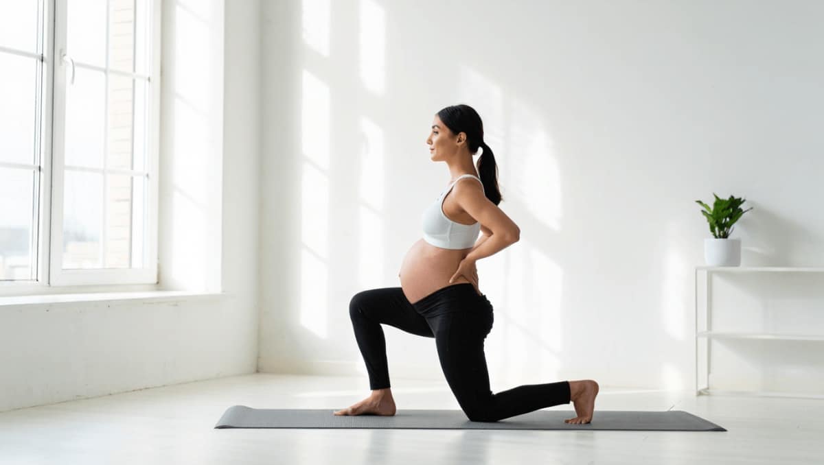 Mamme in attesa: 4 facili esercizi di Pilates a corpo libero
