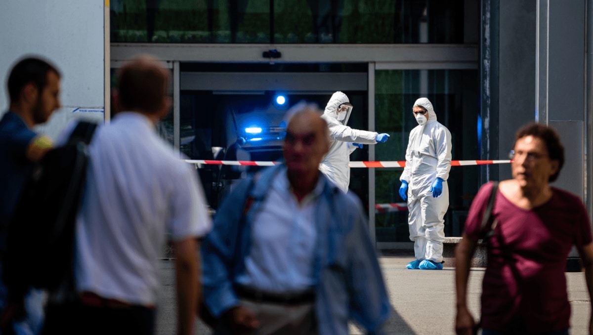 Ebola, accertamenti a Milano su 2 persone rientrate dall'Uganda
Salute e Benessere
Attivato il monitoraggio per due soggetti sospetti, sottoposti a valutazioni cliniche in...
25 mag - 15:06