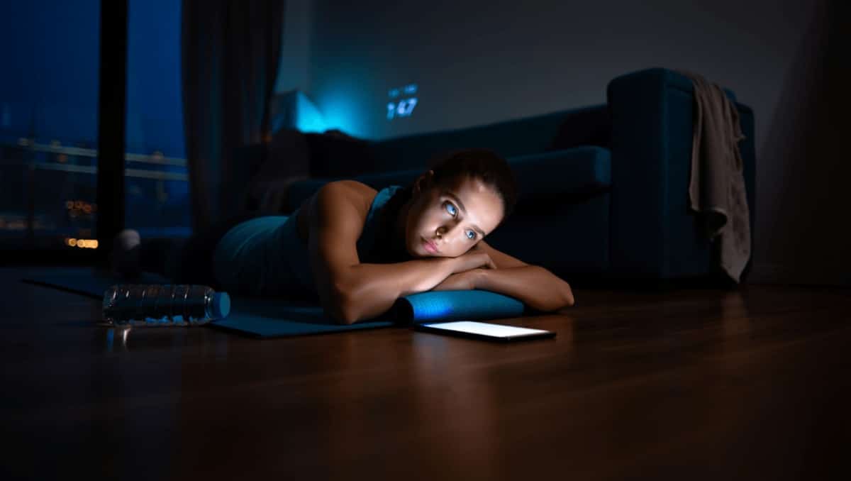 La regola delle 4 ore: l’allenamento serale può rovinare il sonno?