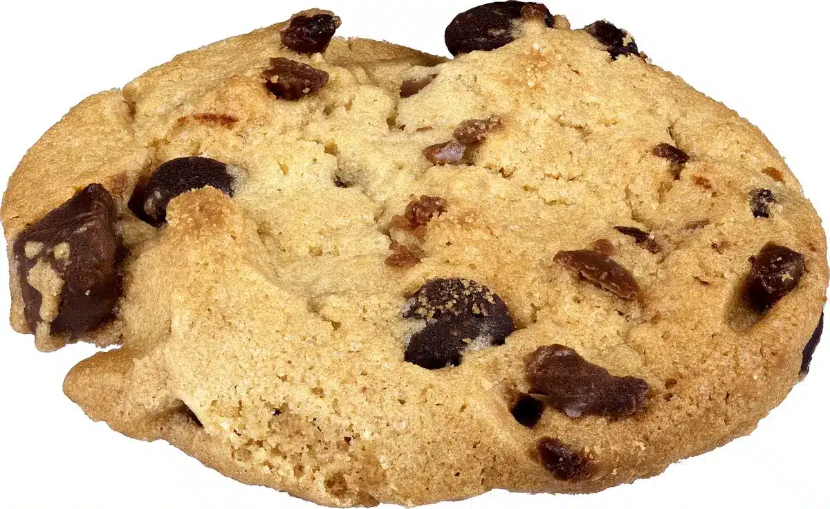 Snack dolci e bevande zuccherate su un tavolo